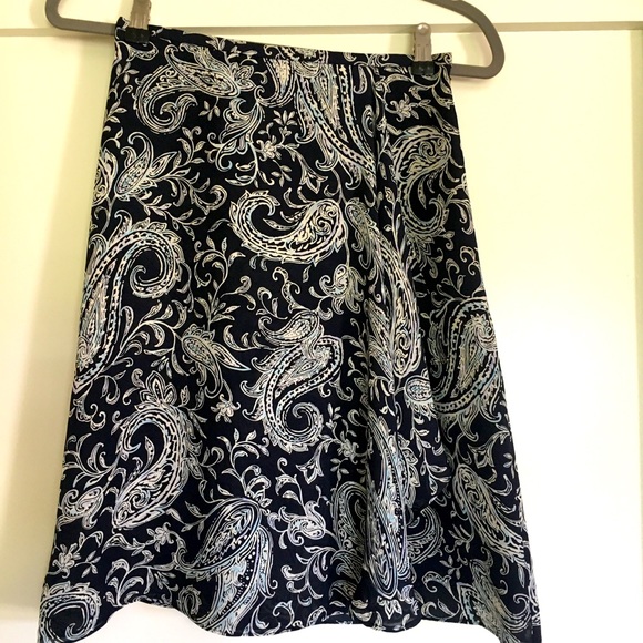 Talbots blue, paisley skirt. Size 2 - Picture 1 of 5